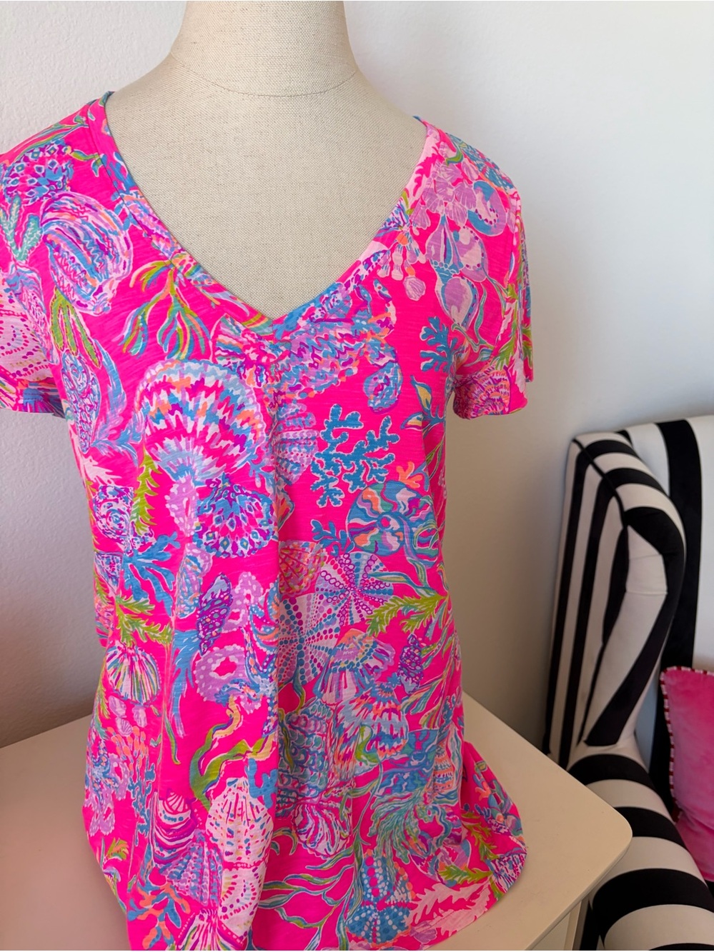 NWOT beautiful Lilly Pulitzer Tee